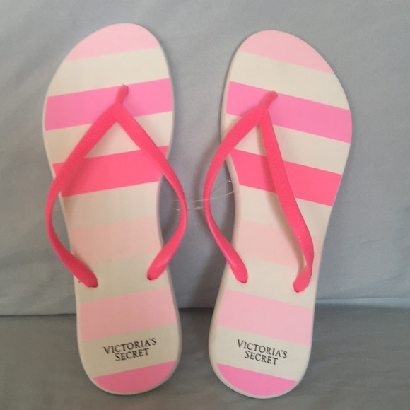 Victoria’s Secret flip flops - Picture 1 of 4